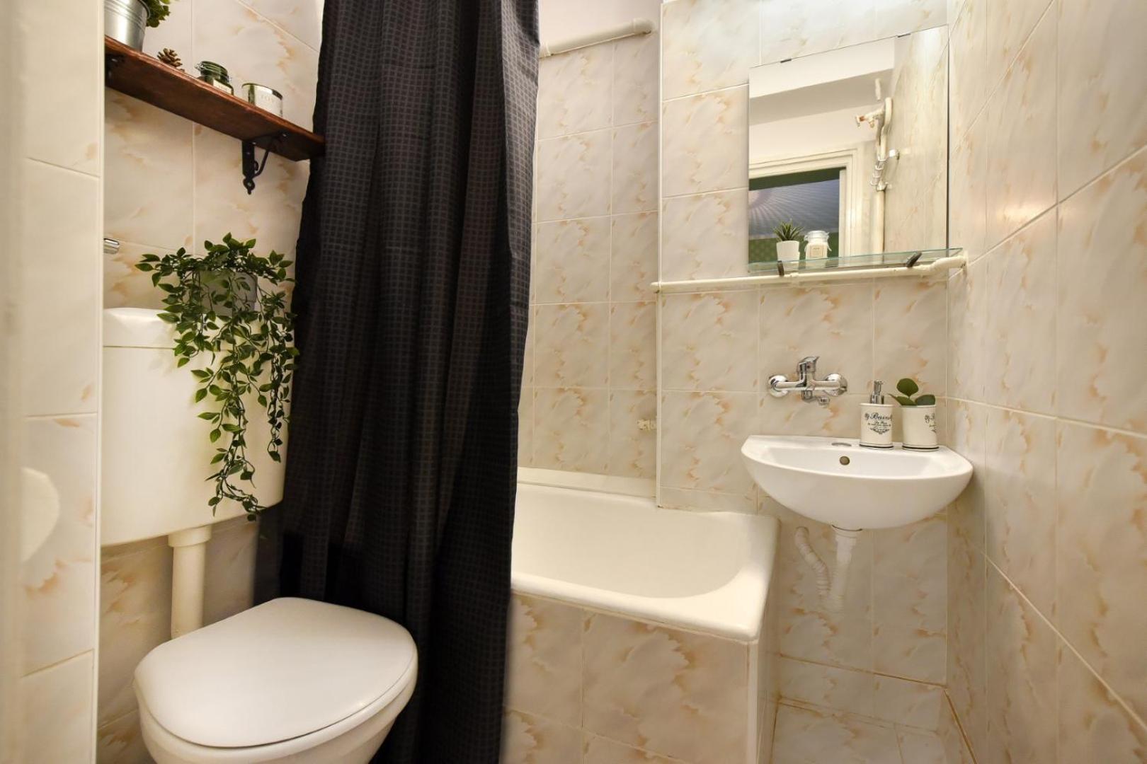 Chic Accommodation With Breathtaking Views Over Calea Victoriei - Your Central Heaven Bukarest Eksteriør billede