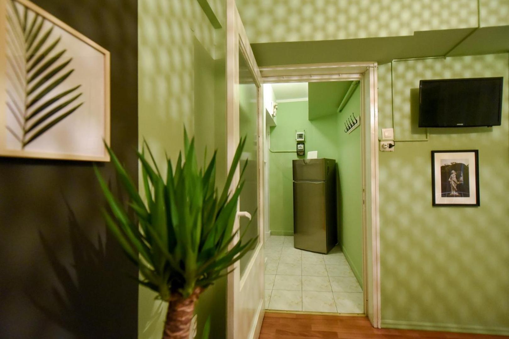 Chic Accommodation With Breathtaking Views Over Calea Victoriei - Your Central Heaven Bukarest Værelse billede